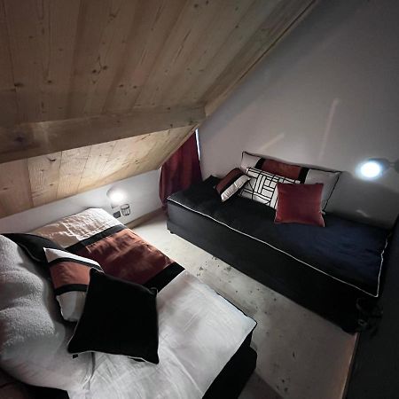 Bed and Breakfast Refuges Sous Les Toits Бур-Сен-Морис Экстерьер фото